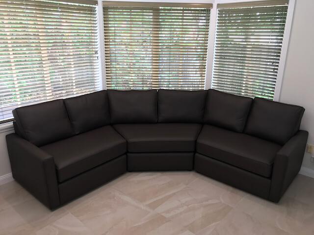 CUSTOM BAY WINDOW LOUNGES - Leisure Lounges