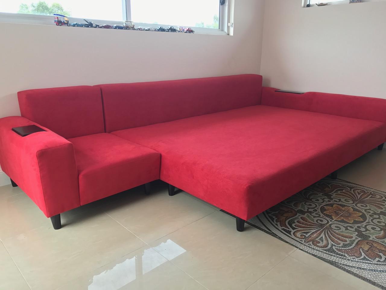 CUSTOM MADE DREAMCOAT THEATRE DAYBED - Leisure Lounges