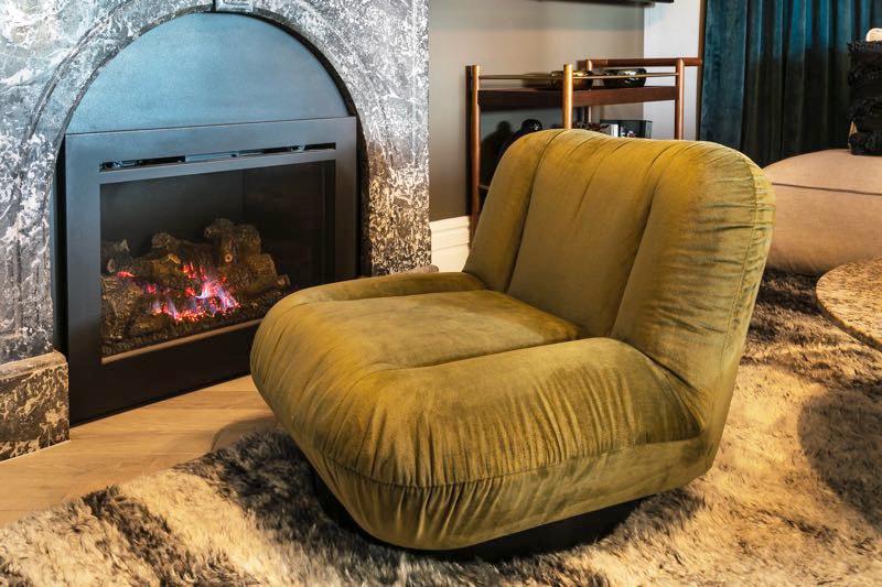 CUSTOM MADE LOUNGE - FROM THE GROUND UP - Leisure Lounges