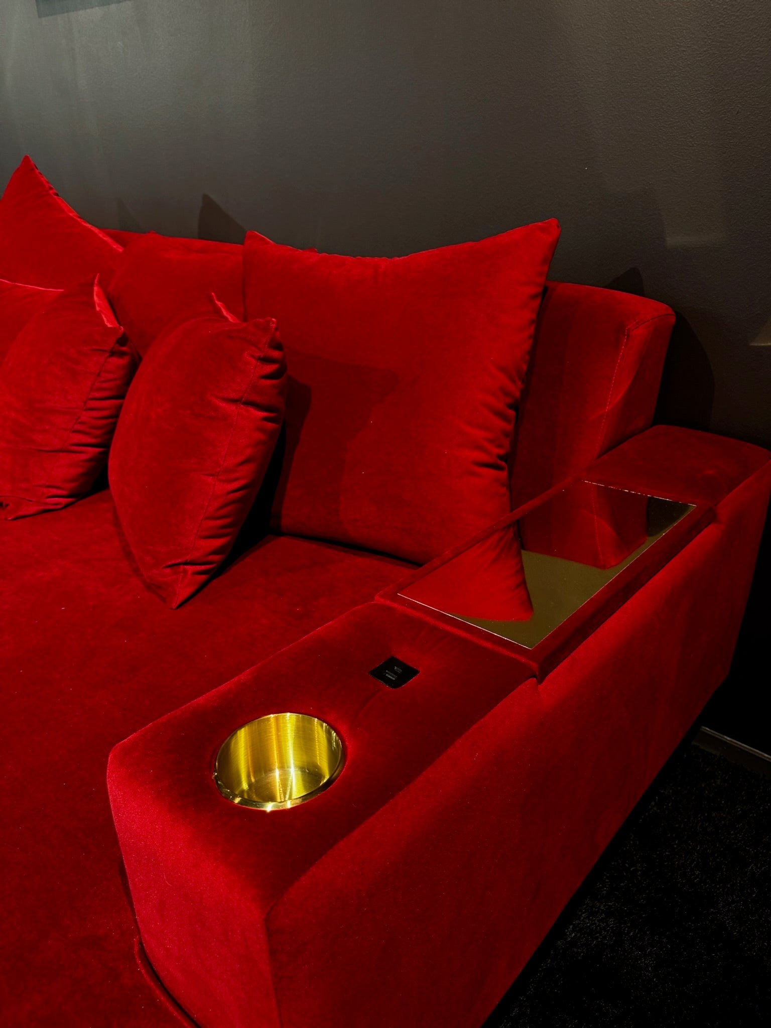 Customisable Dreamcoat daybed - Leisure Lounges