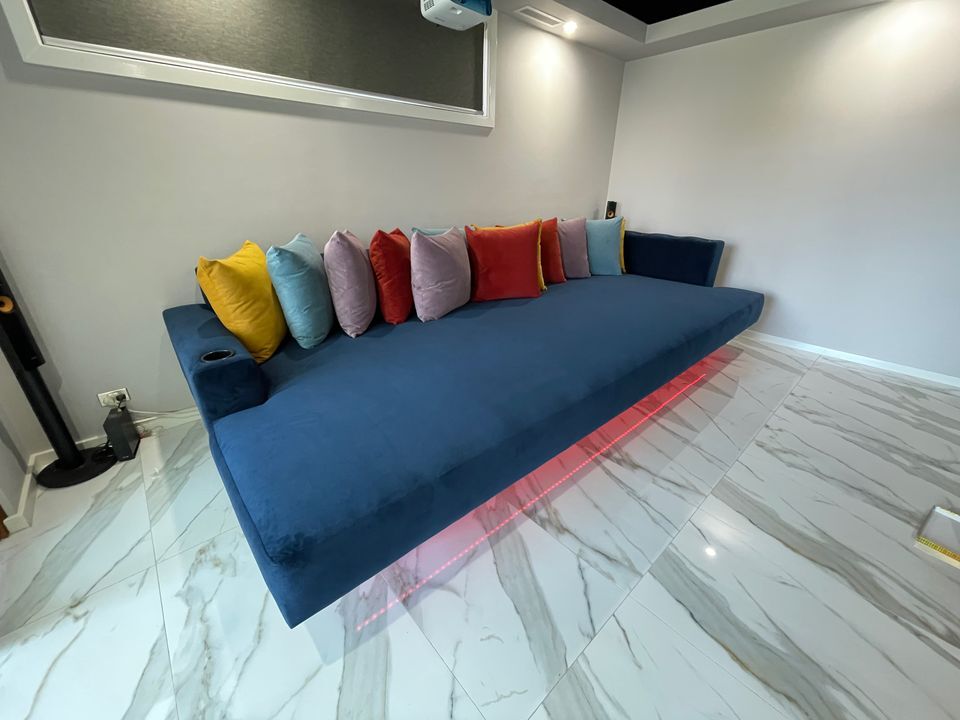 Deluxe Dreamcoat daybed - 3400mm X 1800mm L/H arm + R/H back - Leisure Lounges