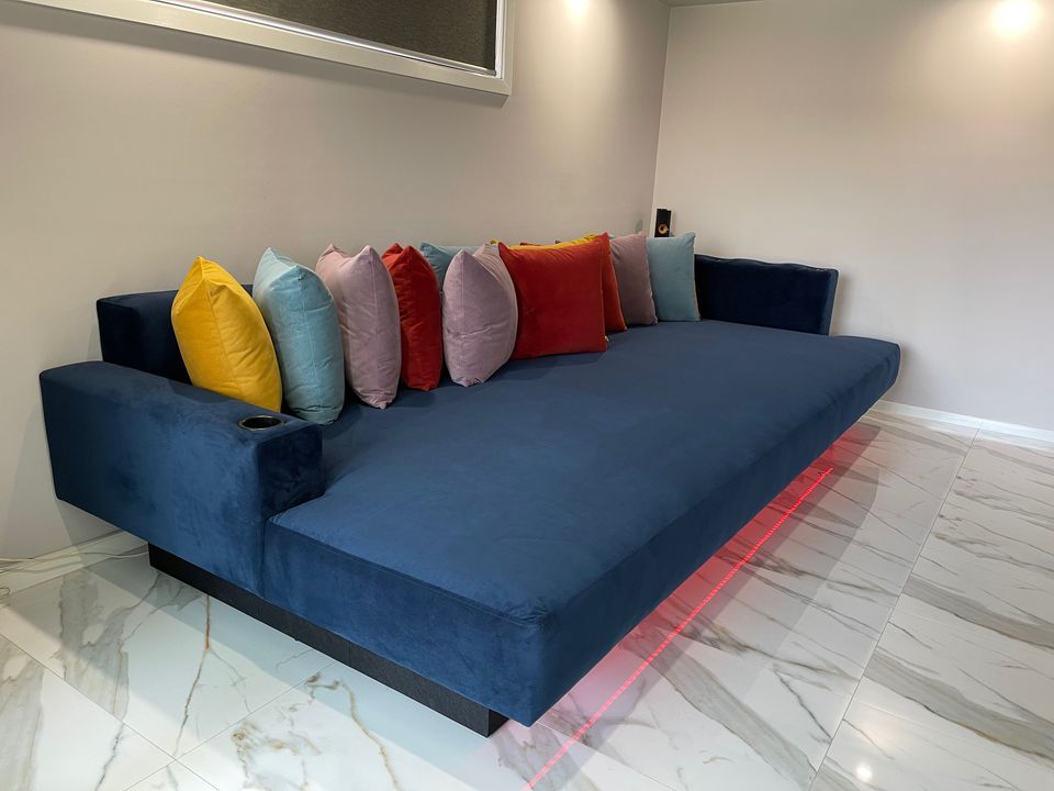 Deluxe Dreamcoat daybed - 3400mm X 1800mm L/H arm + R/H back - Leisure Lounges