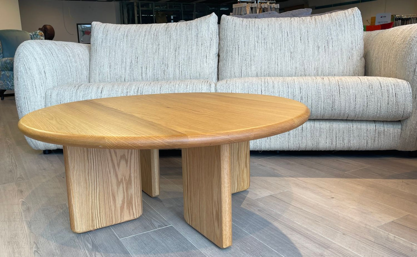 Round Coffee table - Solid American Oak - Leisure Lounges