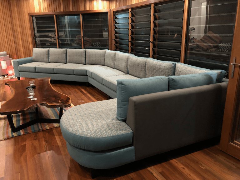 CUSTOM BAY WINDOW LOUNGES - Leisure Lounges