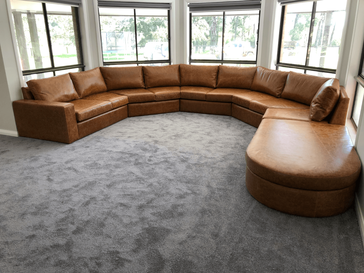 CUSTOM BAY WINDOW LOUNGES - Leisure Lounges