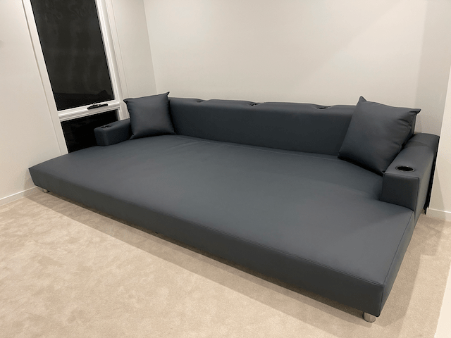 CUSTOM MADE DREAMCOAT THEATRE DAYBED - Leisure Lounges