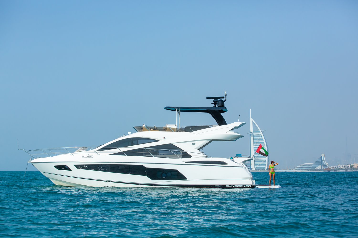 Glamorous Waves Yacht Rental Elegance in Dubai
